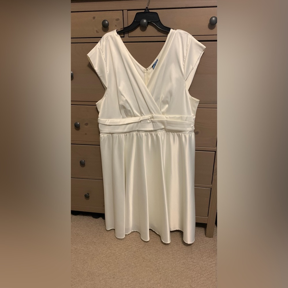 Ivory fancy ModCloth dress, silk, quality heavy material. No stretch.